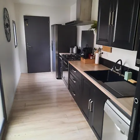 Avec Jacuzzi - Clim - Terrasse - Wi-fi Apartment Agde